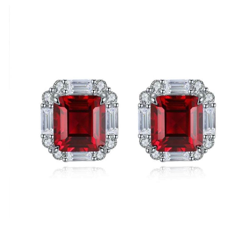 DIVA RUBY STUD EARRINGS