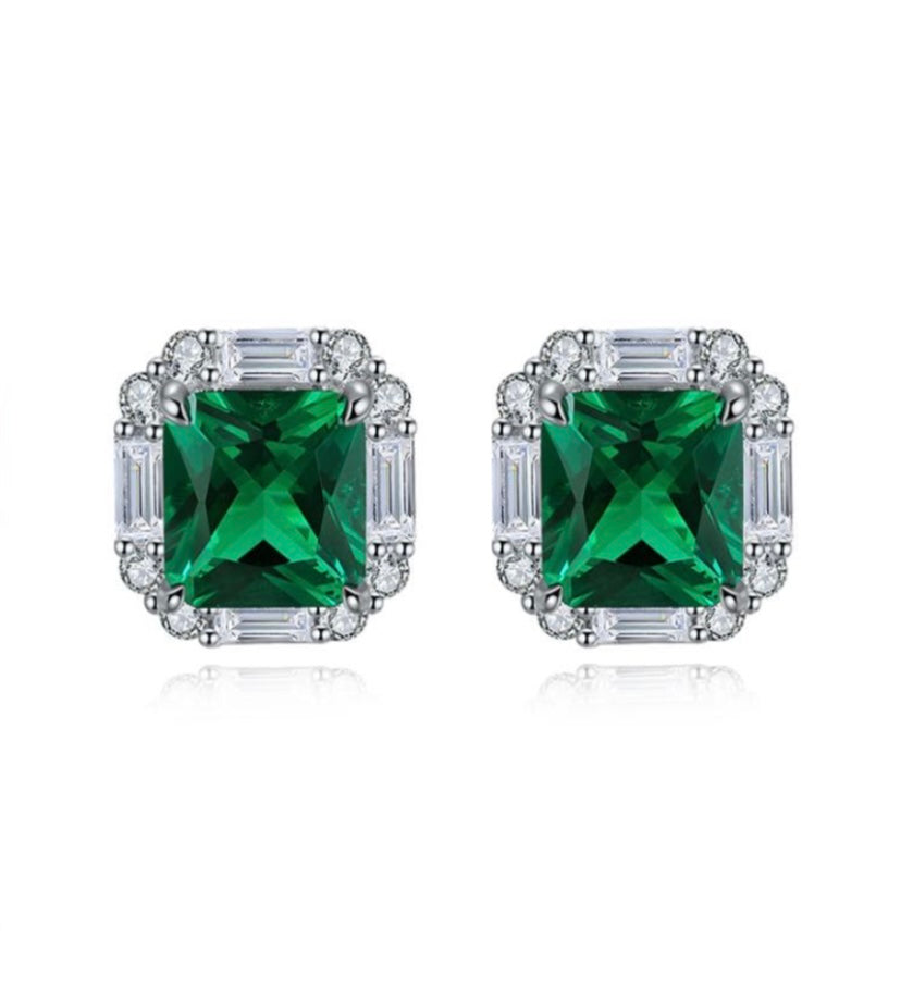 DIVA EMERALD STUD EARRINGS