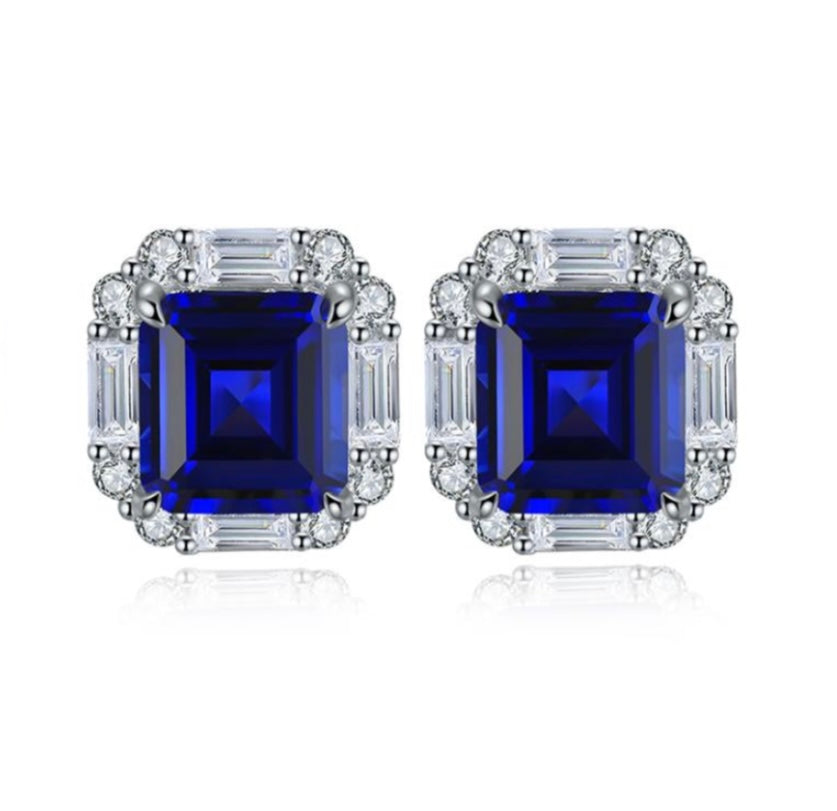 DIVA BLUE SAPPHIRE STUD EARRINGS