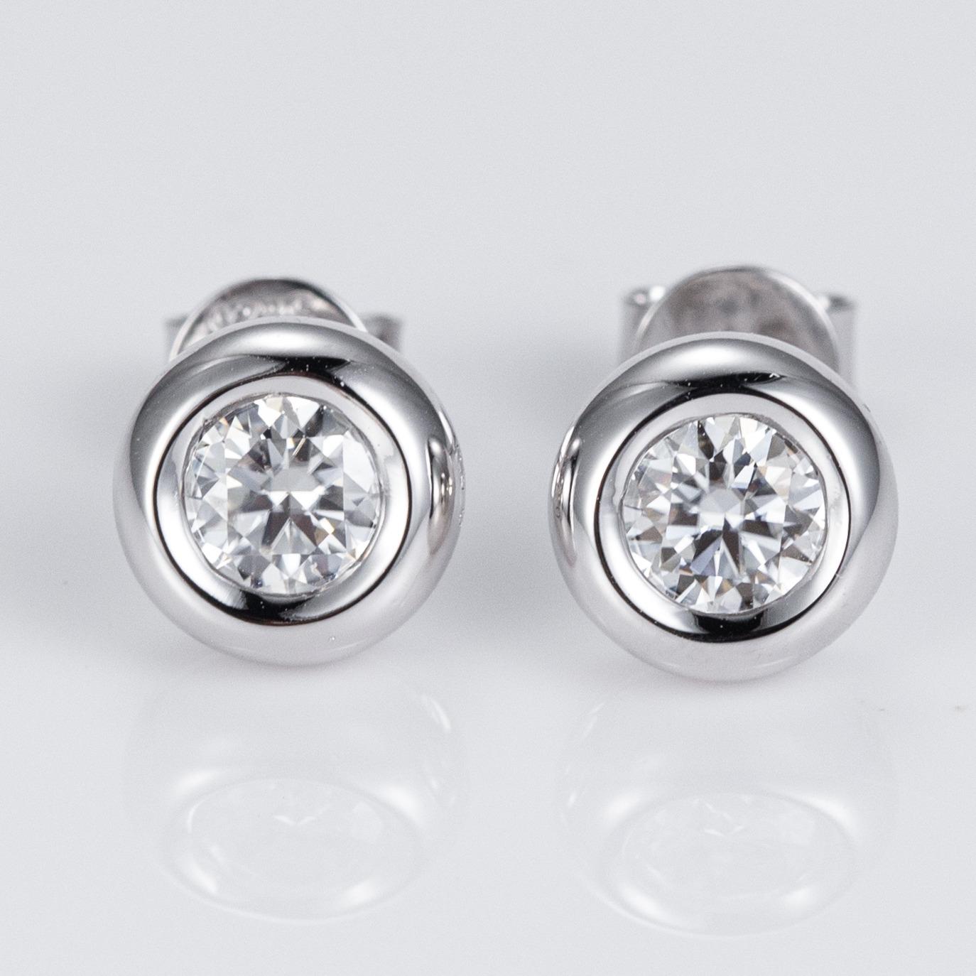 ROUND CUT STUNNING STUDS MOISANNITE
