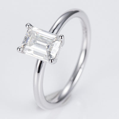 EMERALD CUT 1.0CT WEDDING RING MOISANNITE